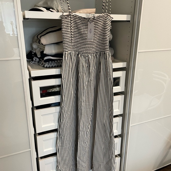 Stradivarius dress new with tags - Picture 1 of 4